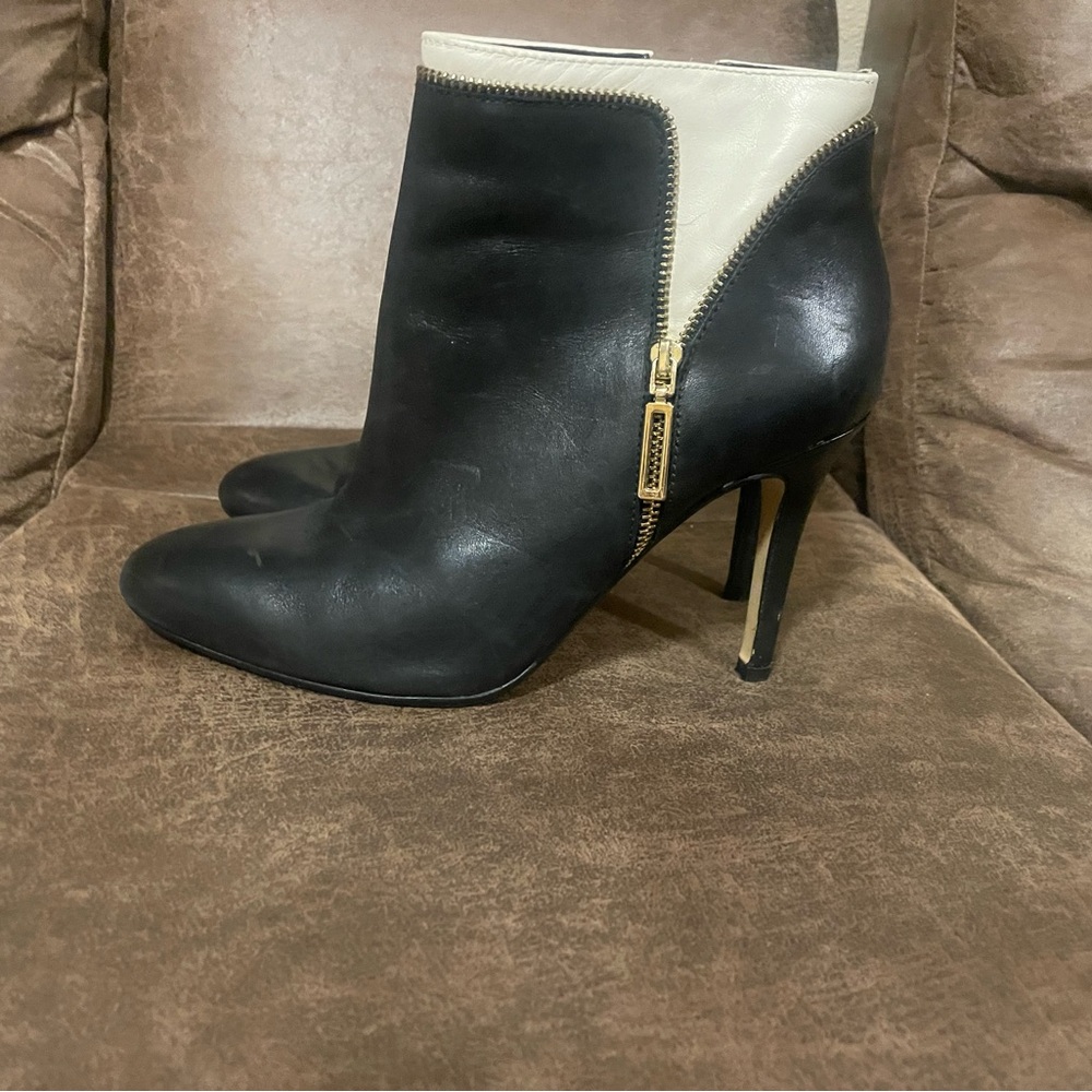 Banana Republic Black and Cream Heels with Gold Accents